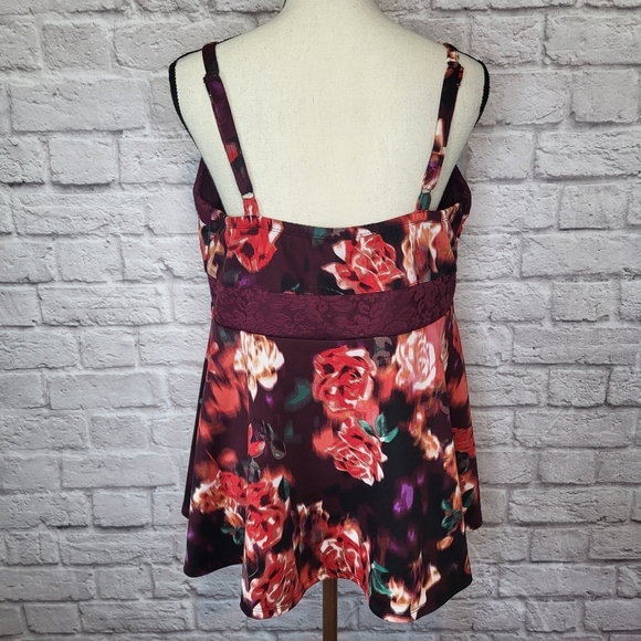 Torrid Top Red Purple Floral Adjustable Straps Lace Detail Peplum Tank Size 1X - Picture 6 of 9